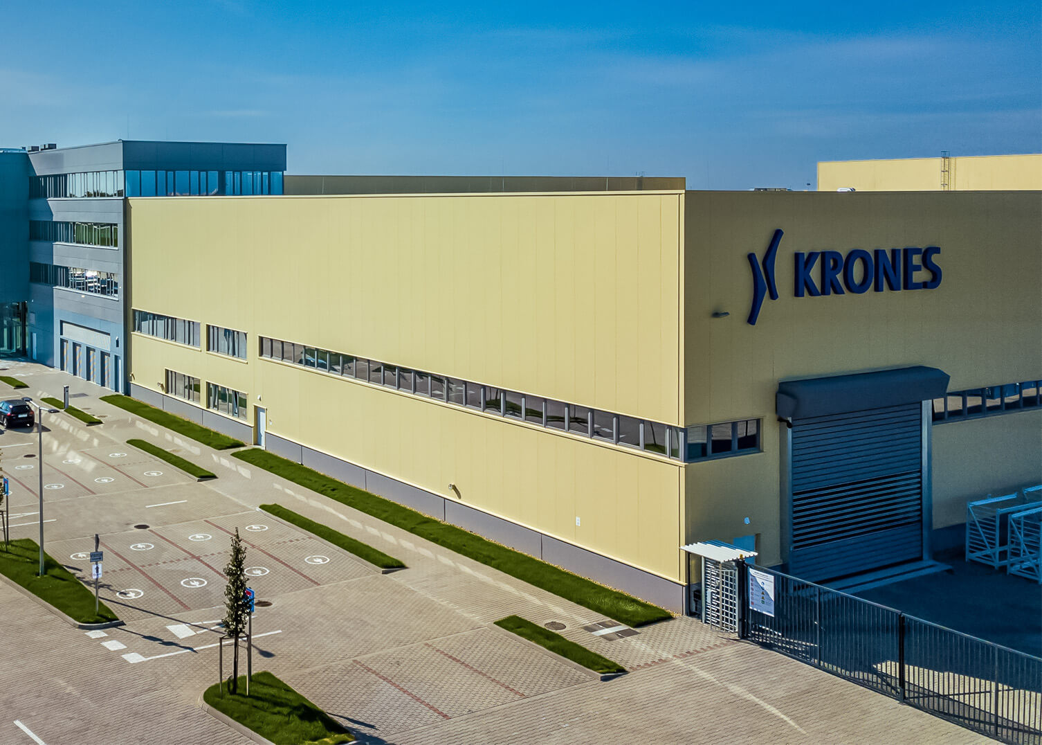 Yellow Krones building in Debrecen with automated logistics system from System Logistics